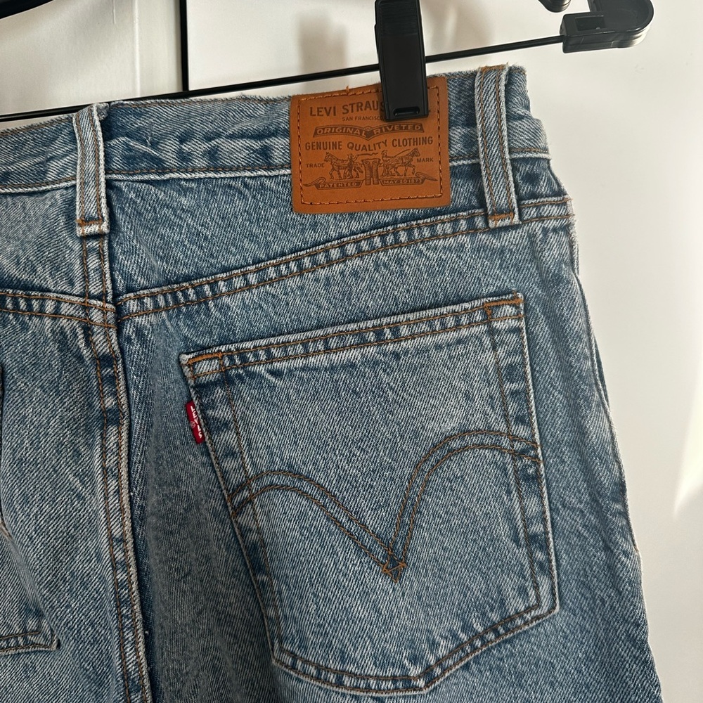 NWOT Levi’s Wedgie Jeans